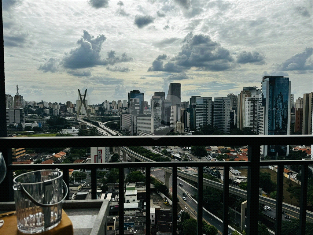 APARTAMENTO em BROOKLIN