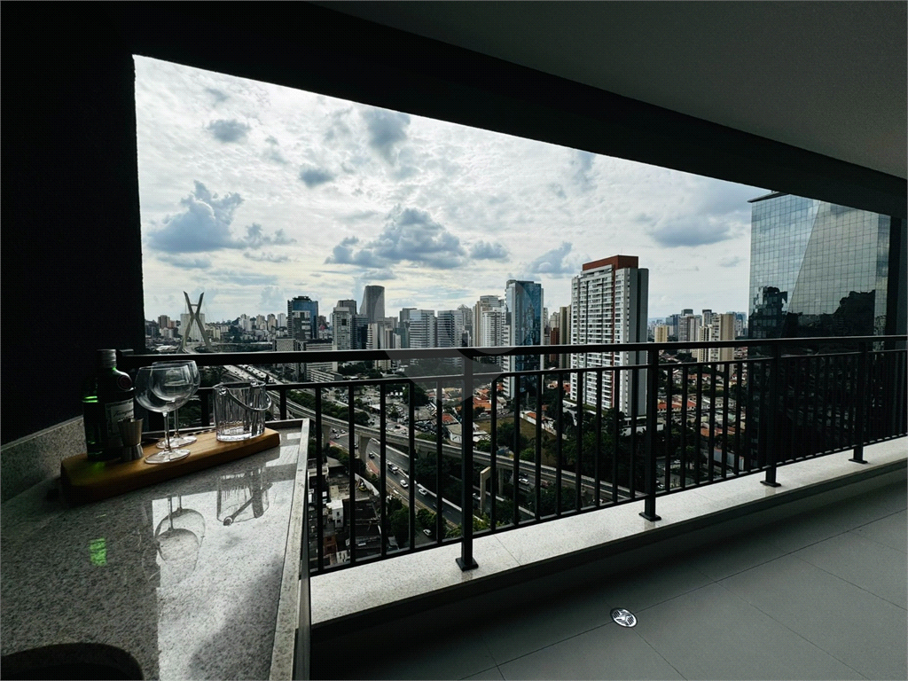 APARTAMENTO em BROOKLIN