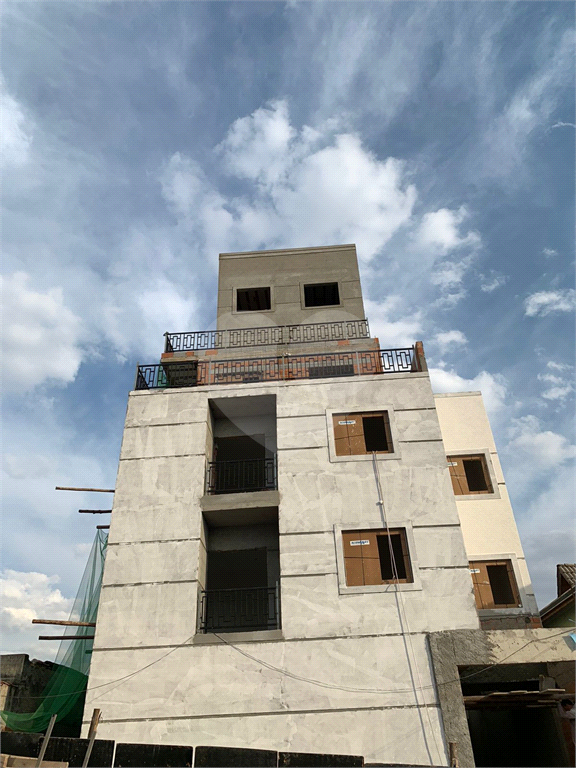 APARTAMENTOS EM CONDOMINIO FECHADO COM 01 E 02 DORMITÓRIOS E GARAGEM PARA VENDA NA CASA VERDE
