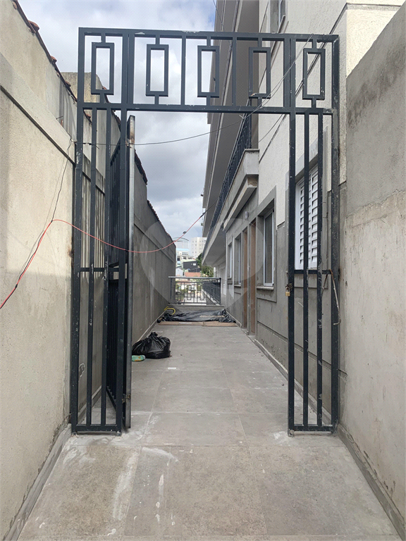 APARTAMENTOS EM CONDOMINIO FECHADO COM 01 E 02 DORMITÓRIOS E GARAGEM PARA VENDA NA CASA VERDE