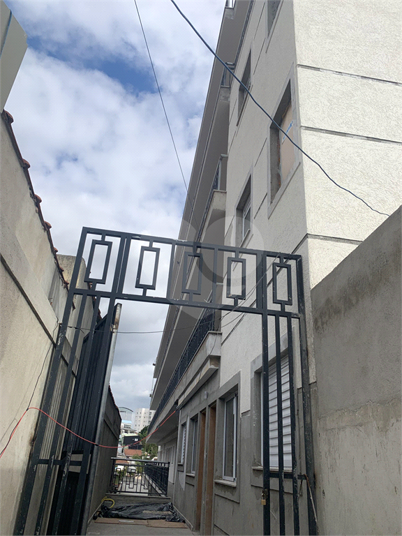 APARTAMENTOS EM CONDOMINIO FECHADO COM 01 E 02 DORMITÓRIOS E GARAGEM PARA VENDA NA CASA VERDE