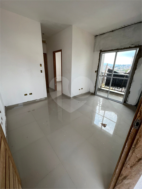 APARTAMENTOS EM CONDOMINIO FECHADO COM 01 E 02 DORMITÓRIOS E GARAGEM PARA VENDA NA CASA VERDE