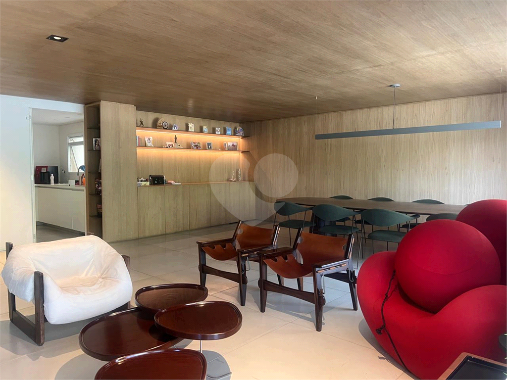 Luxo e Exclusividade - Apartamento a venda mobiliado no Boulevard Santana