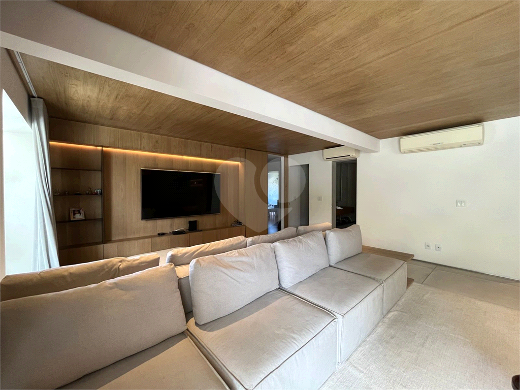 Luxo e Exclusividade - Apartamento a venda mobiliado no Boulevard Santana