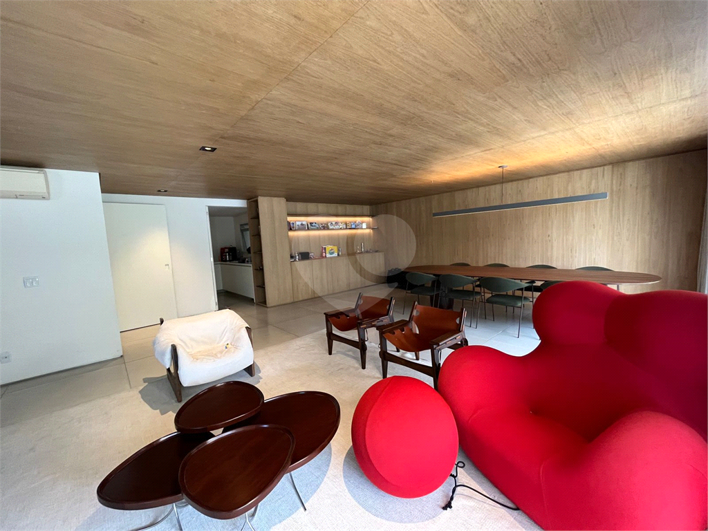 Luxo e Exclusividade - Apartamento a venda mobiliado no Boulevard Santana