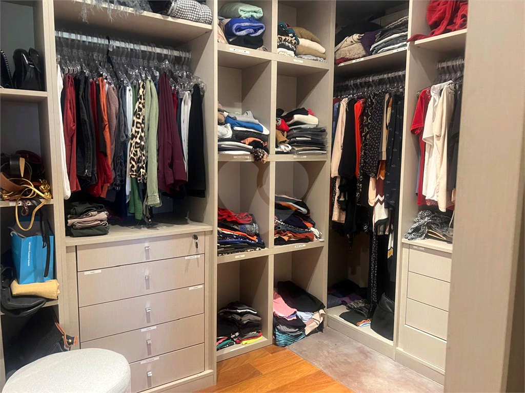 Luxo e Exclusividade - Apartamento a venda mobiliado no Boulevard Santana