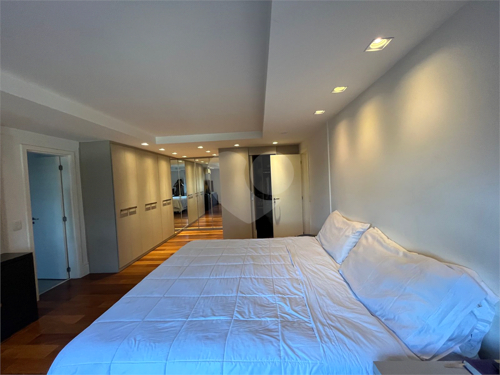 Luxo e Exclusividade - Apartamento a venda mobiliado no Boulevard Santana