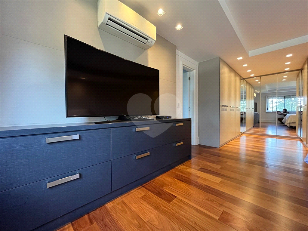 Luxo e Exclusividade - Apartamento a venda mobiliado no Boulevard Santana