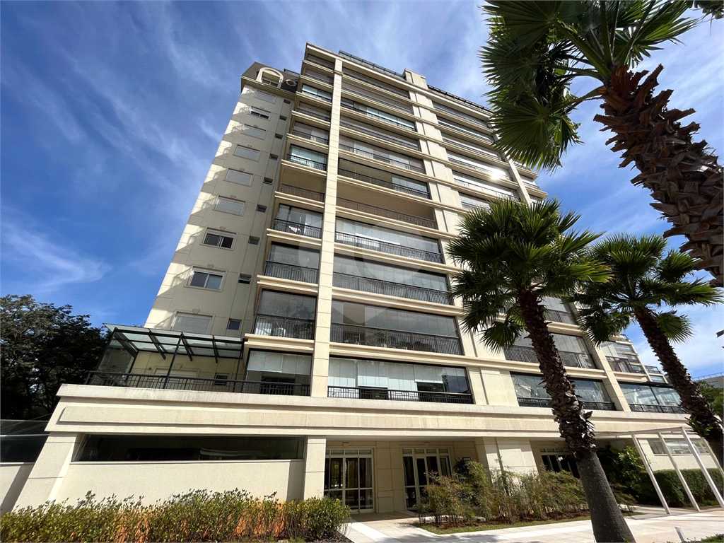 Luxo e Exclusividade - Apartamento a venda mobiliado no Boulevard Santana