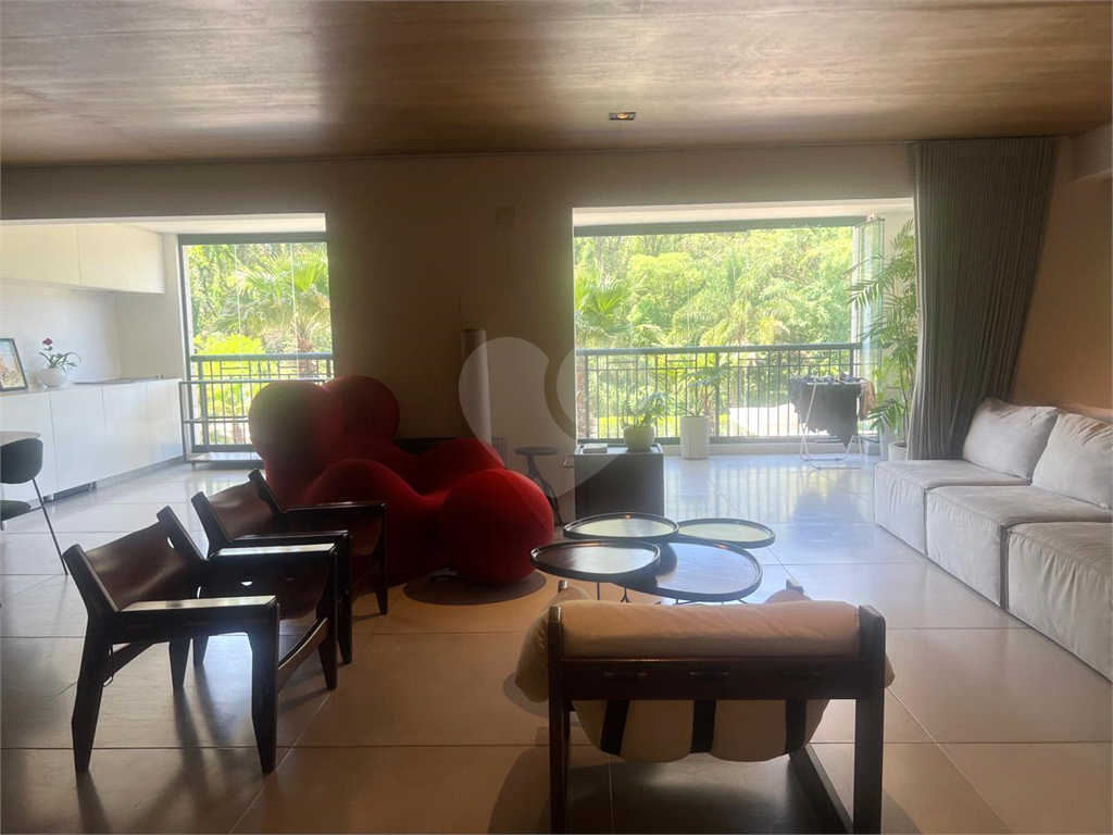 Luxo e Exclusividade - Apartamento a venda mobiliado no Boulevard Santana