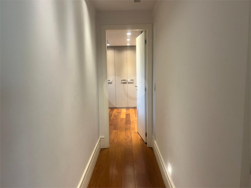 Luxo e Exclusividade - Apartamento a venda mobiliado no Boulevard Santana