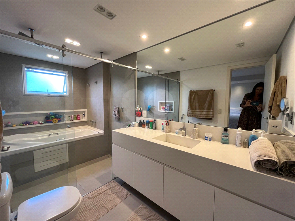 Luxo e Exclusividade - Apartamento a venda mobiliado no Boulevard Santana