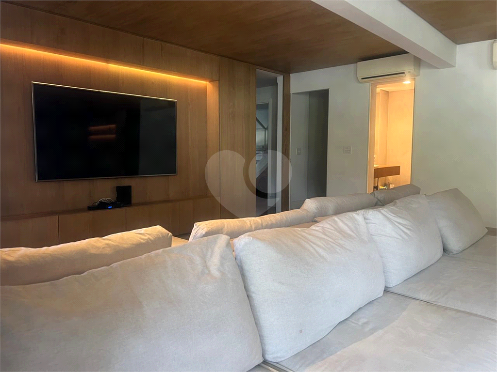 Luxo e Exclusividade - Apartamento a venda mobiliado no Boulevard Santana