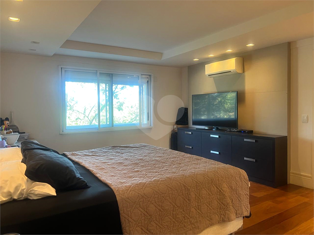 Luxo e Exclusividade - Apartamento a venda mobiliado no Boulevard Santana