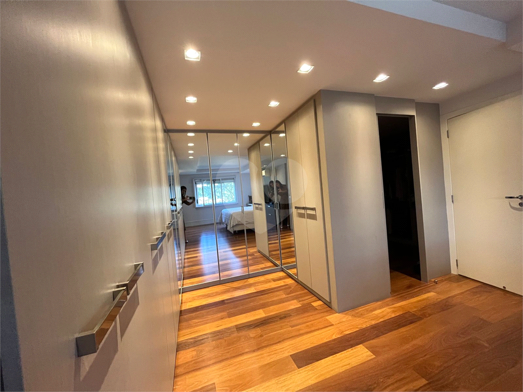 Luxo e Exclusividade - Apartamento a venda mobiliado no Boulevard Santana