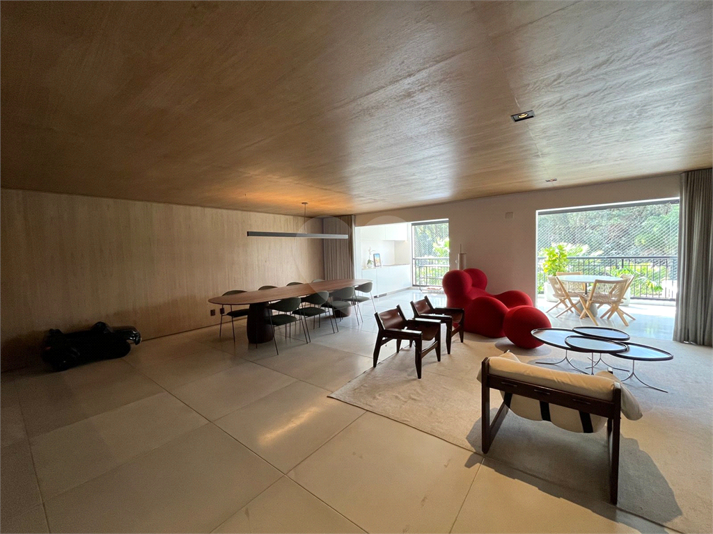 Luxo e Exclusividade - Apartamento a venda mobiliado no Boulevard Santana