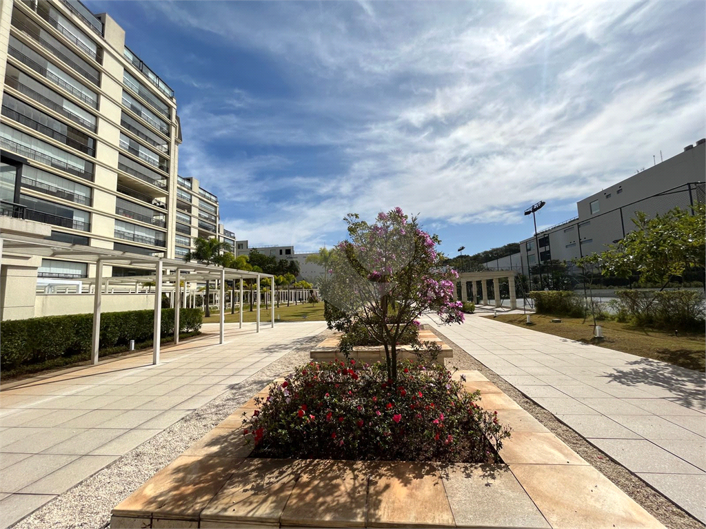 Luxo e Exclusividade - Apartamento a venda mobiliado no Boulevard Santana