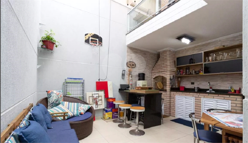  Sobrado à venda com 180m² e 3 dormitórios, localizado no bairro do Jaçana.