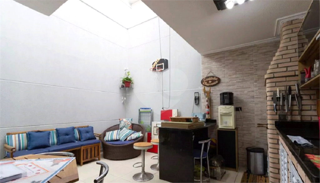  Sobrado à venda com 180m² e 3 dormitórios, localizado no bairro do Jaçana.