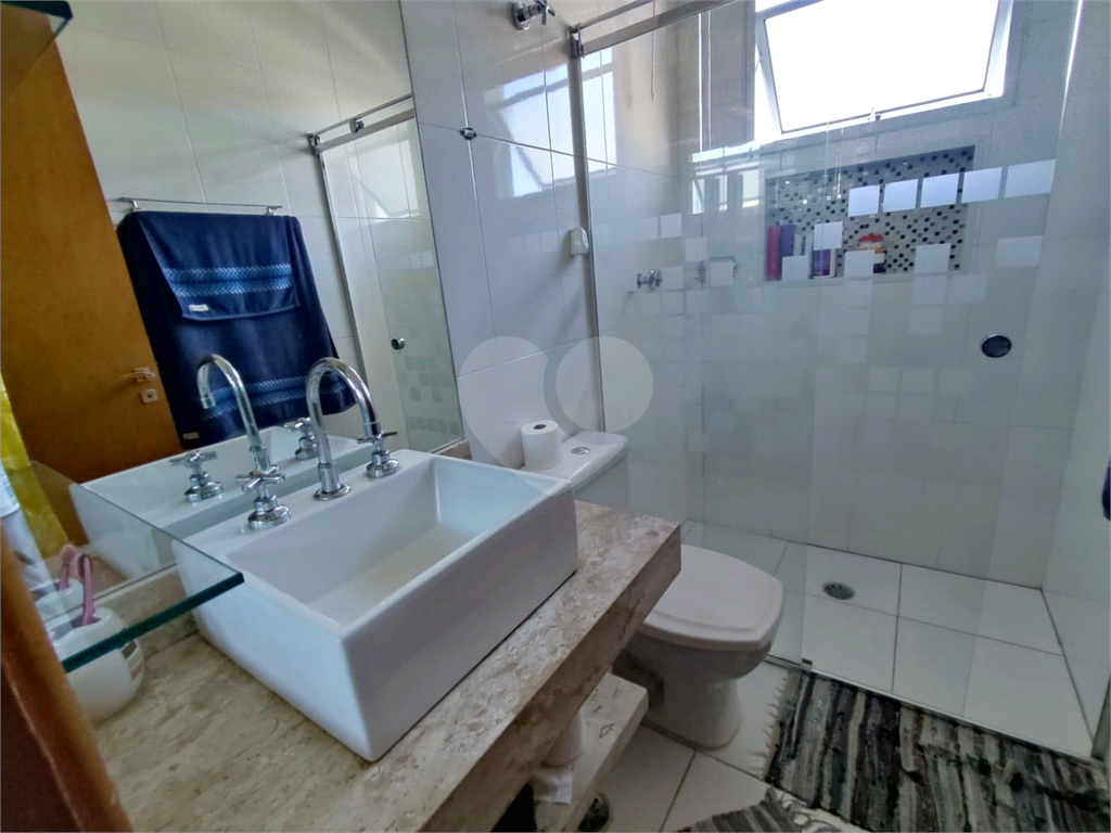  Sobrado à venda com 180m² e 3 dormitórios, localizado no bairro do Jaçana.