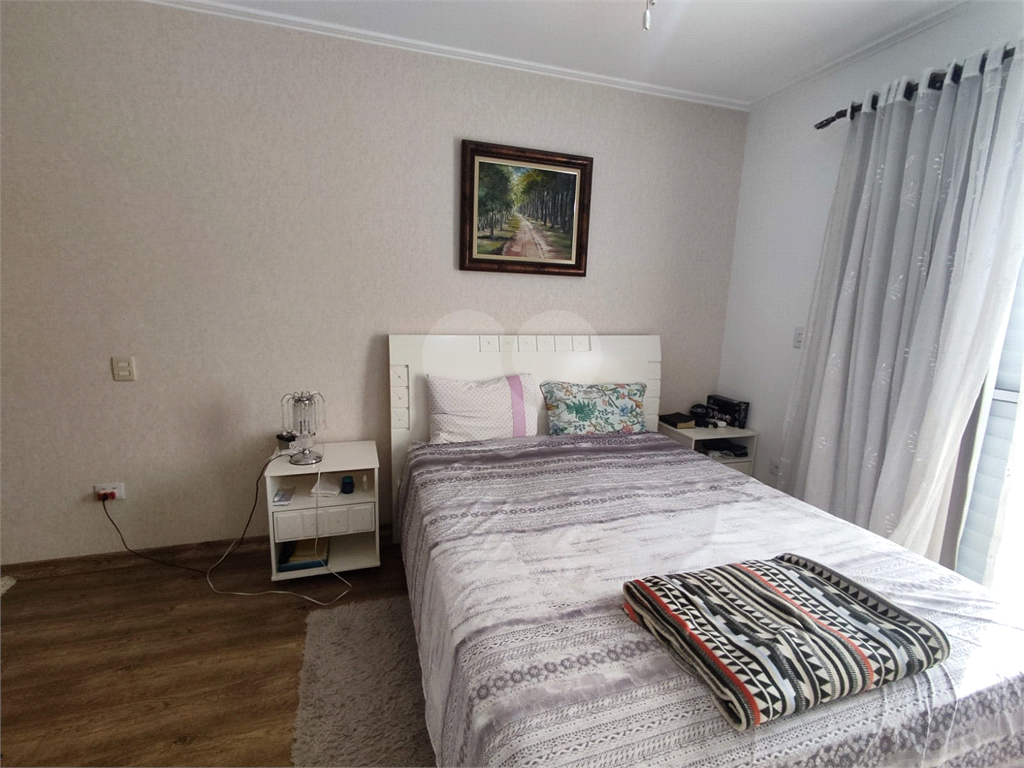  Sobrado à venda com 180m² e 3 dormitórios, localizado no bairro do Jaçana.
