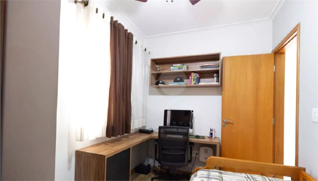  Sobrado à venda com 180m² e 3 dormitórios, localizado no bairro do Jaçana.