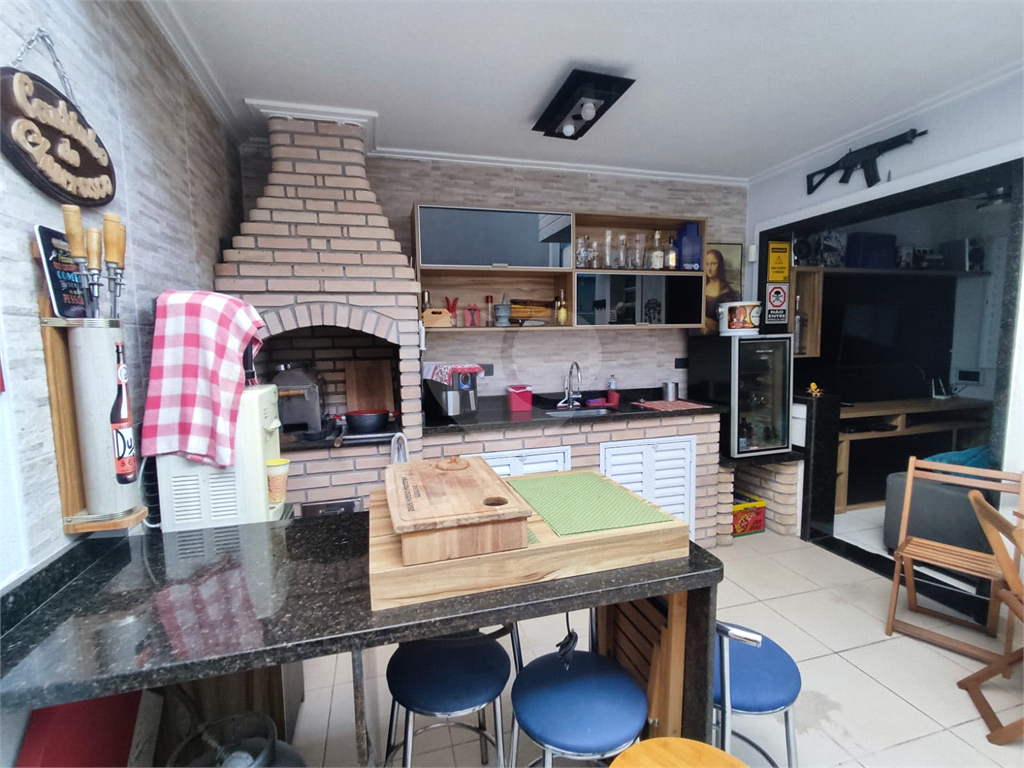  Sobrado à venda com 180m² e 3 dormitórios, localizado no bairro do Jaçana.