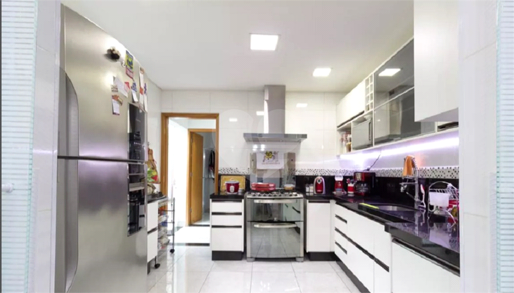  Sobrado à venda com 180m² e 3 dormitórios, localizado no bairro do Jaçana.