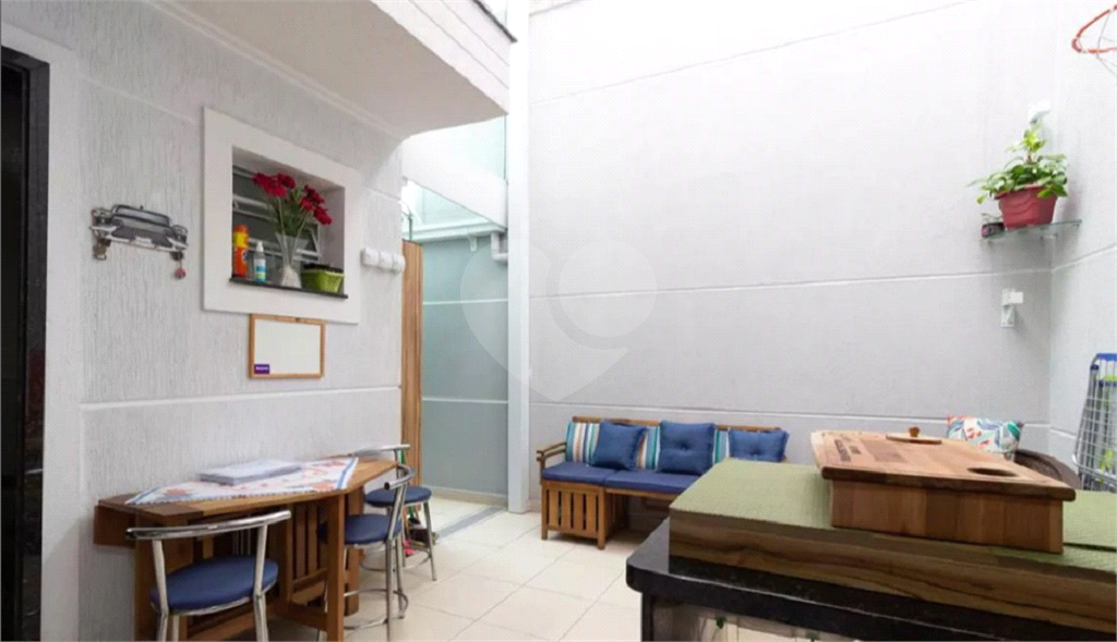  Sobrado à venda com 180m² e 3 dormitórios, localizado no bairro do Jaçana.