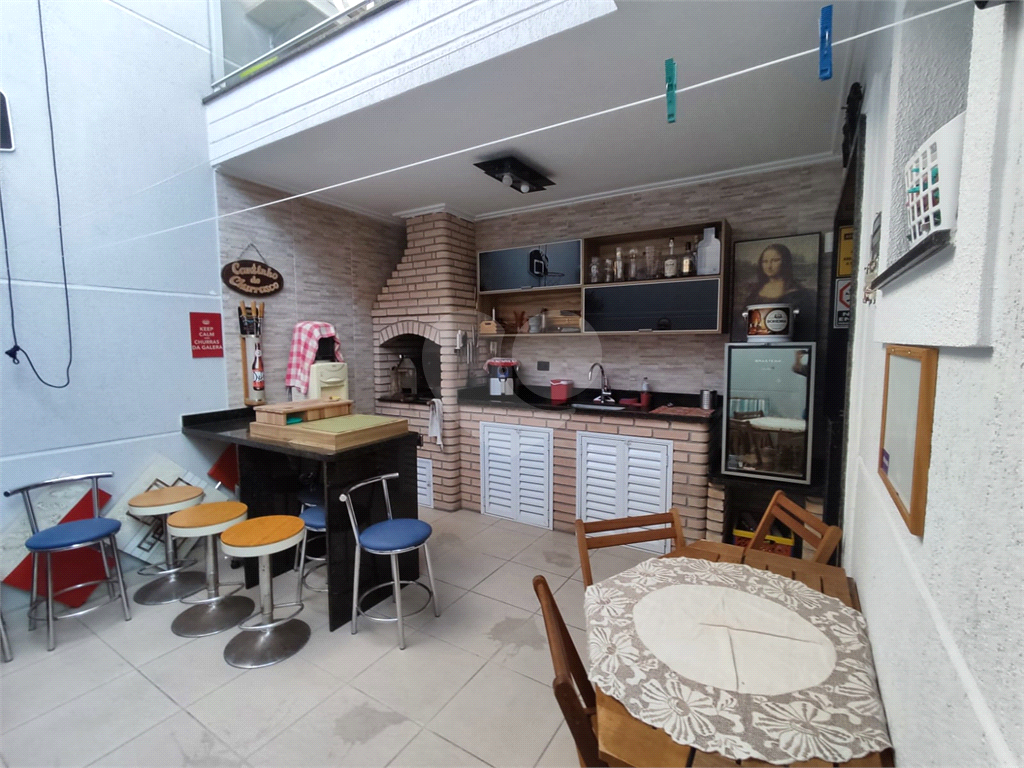  Sobrado à venda com 180m² e 3 dormitórios, localizado no bairro do Jaçana.