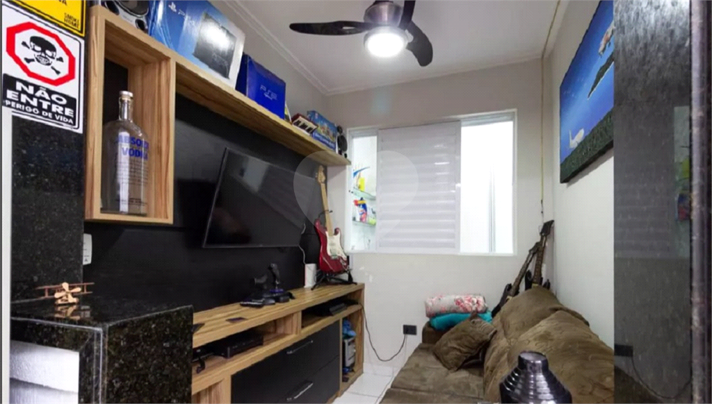  Sobrado à venda com 180m² e 3 dormitórios, localizado no bairro do Jaçana.