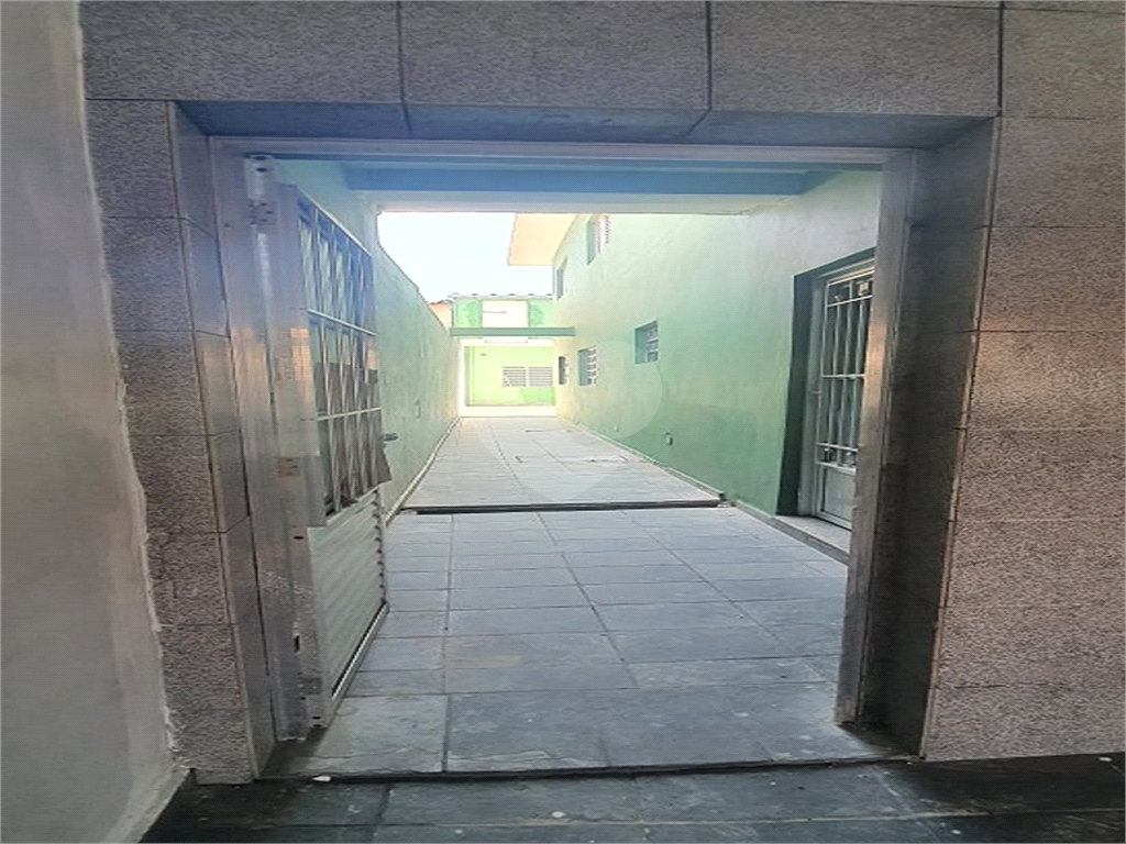 Sobrado 117 metros 3 dormitórios 2 vagas. 