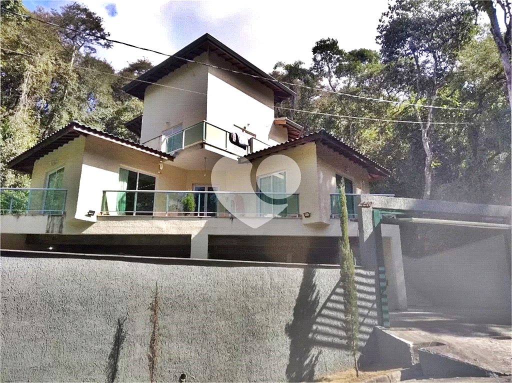 Casa de Condomínio à venda com 4 quartos, 400m² - Foto 1