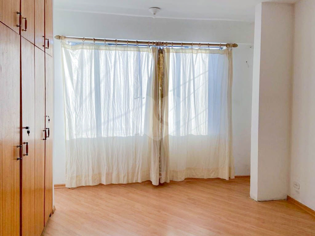 Sobrado à venda com 5 quartos, 203m² - Foto 2