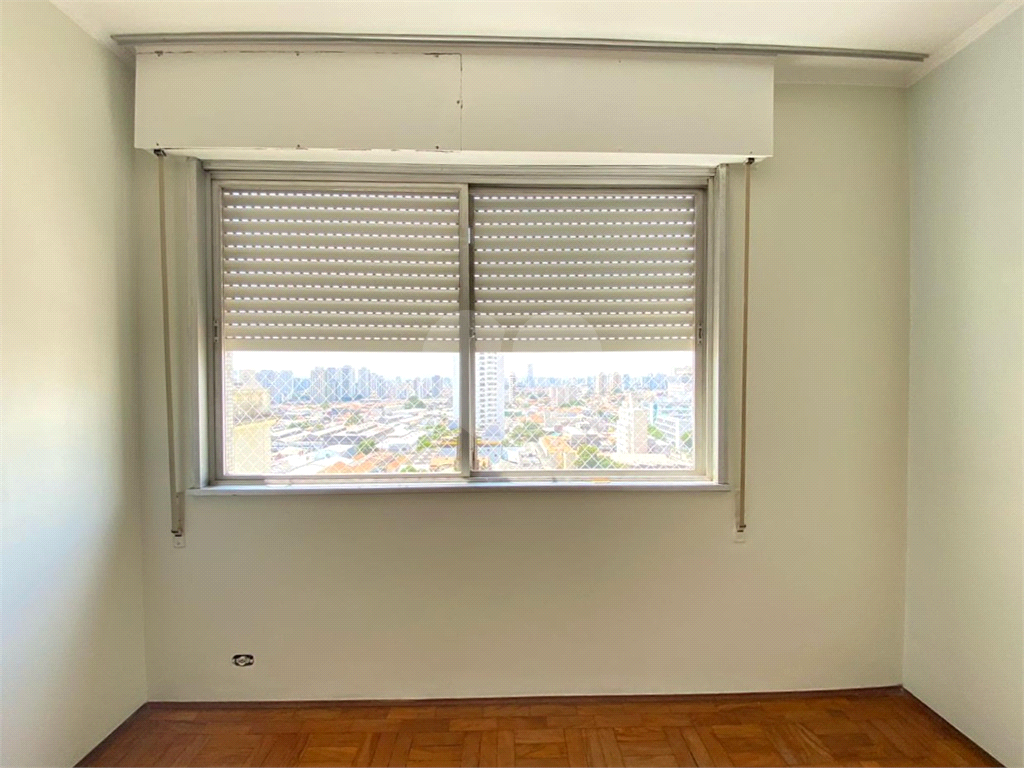 Apartamento à Venda | 327 m² | 4 dormitórios (1 suíte) | 2 vagas na Mooca!