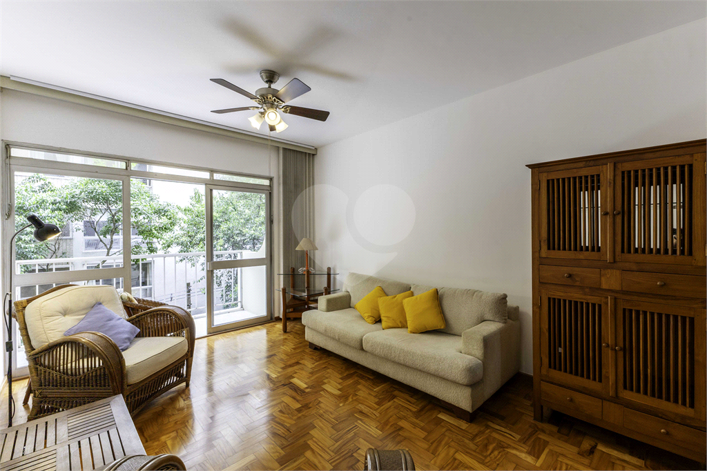 Apartamento com 100 m², 2 dormitórios, 1 vaga nos Jardins-SP