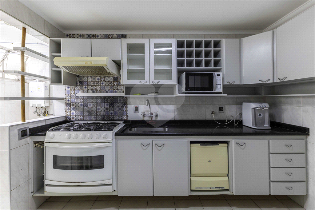 Apartamento com 100 m², 2 dormitórios, 1 vaga nos Jardins-SP