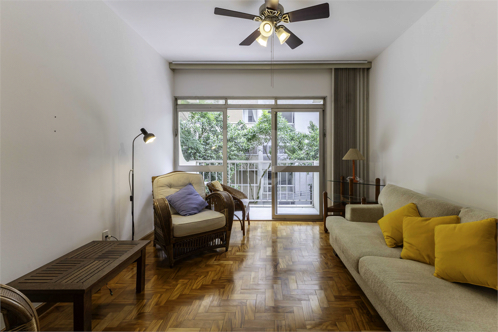 Apartamento com 100 m², 2 dormitórios, 1 vaga nos Jardins-SP