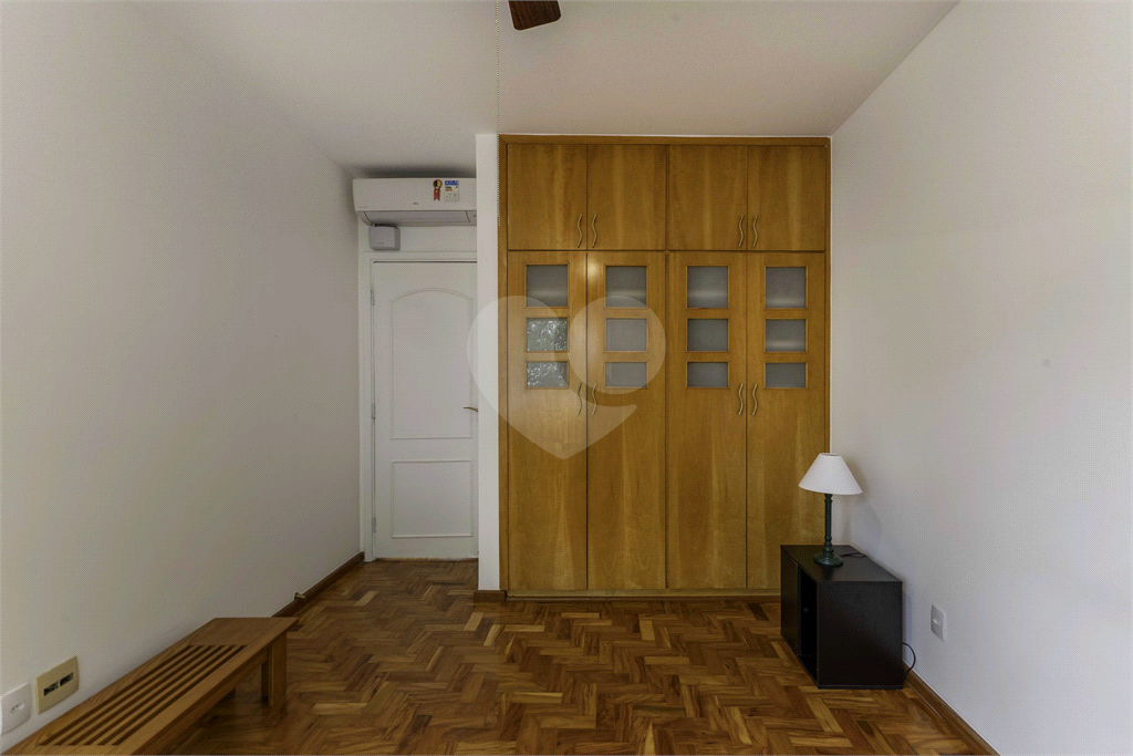 Apartamento com 100 m², 2 dormitórios, 1 vaga nos Jardins-SP