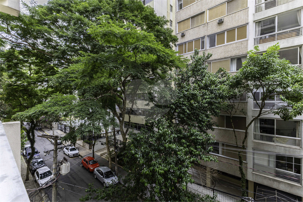 Apartamento com 100 m², 2 dormitórios, 1 vaga nos Jardins-SP