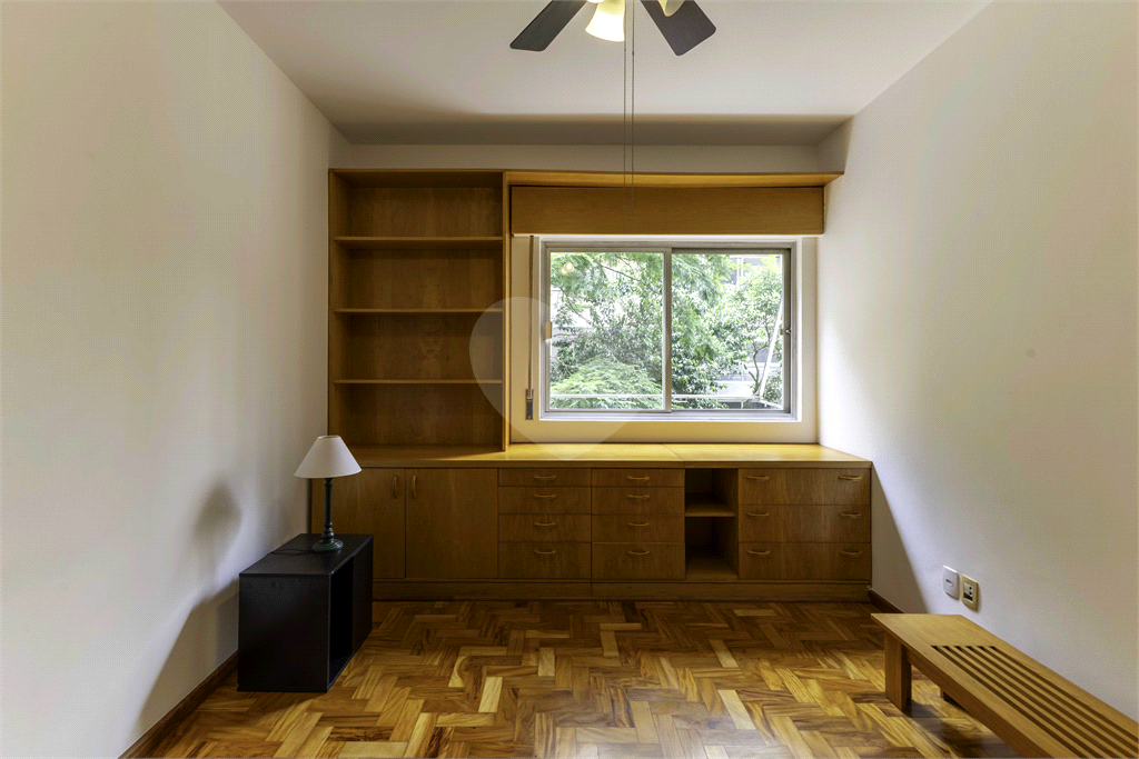 Apartamento com 100 m², 2 dormitórios, 1 vaga nos Jardins-SP