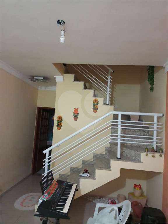 Sobrado à venda com 3 quartos, 170m² - Foto 2