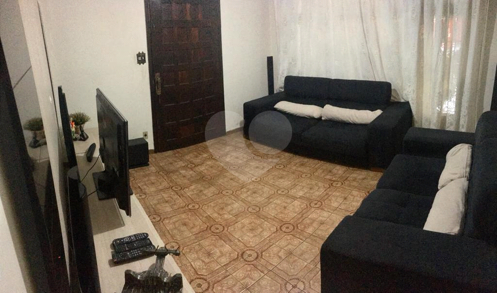 Sobrado à venda com 3 quartos, 180m² - Foto 2