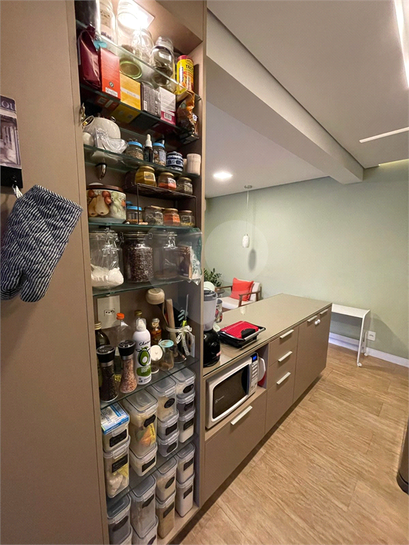 Apartamento à venda na Vila Mariana de 70,05m² com 2 dormitórios, 1 suíte e 2 vagas. 