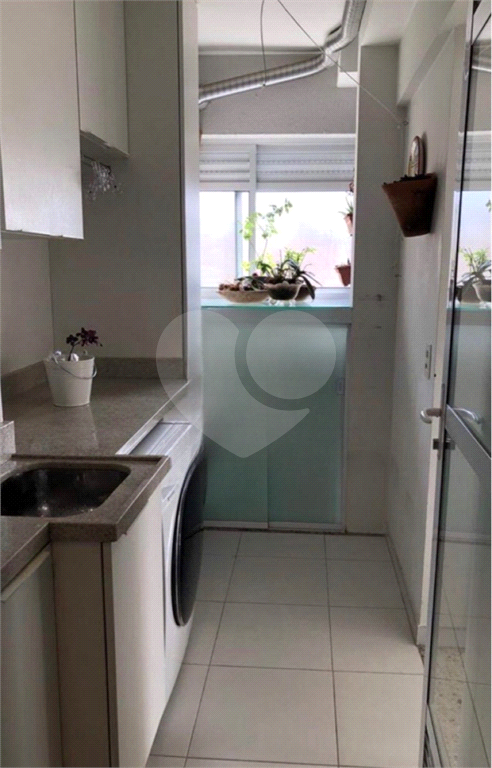 Apartamento à venda na Vila Mariana de 70,05m² com 2 dormitórios, 1 suíte e 2 vagas. 