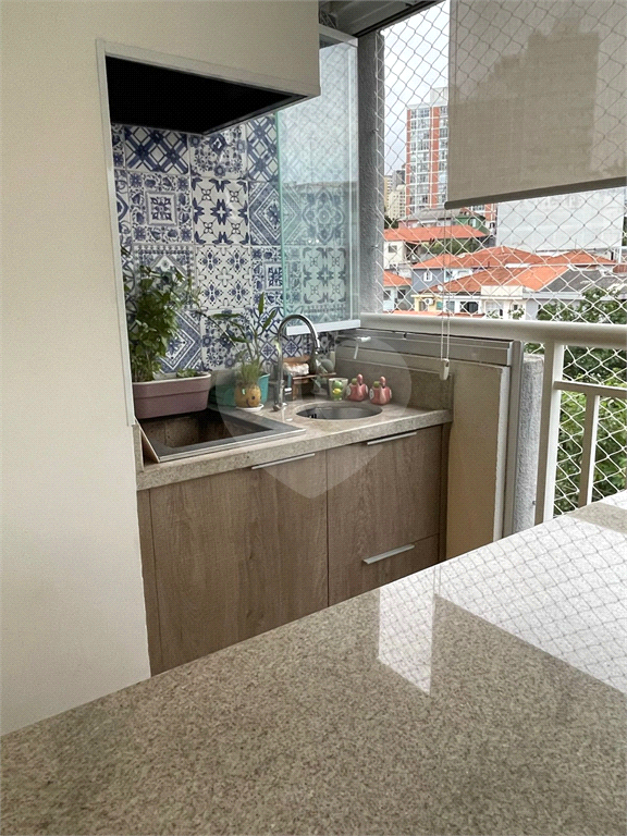 Apartamento à venda na Vila Mariana de 70,05m² com 2 dormitórios, 1 suíte e 2 vagas. 