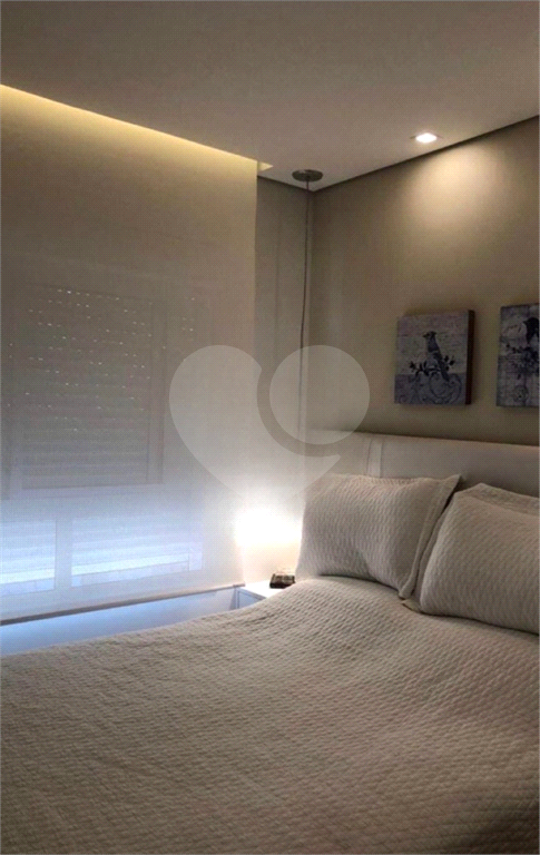 Apartamento à venda na Vila Mariana de 70,05m² com 2 dormitórios, 1 suíte e 2 vagas. 
