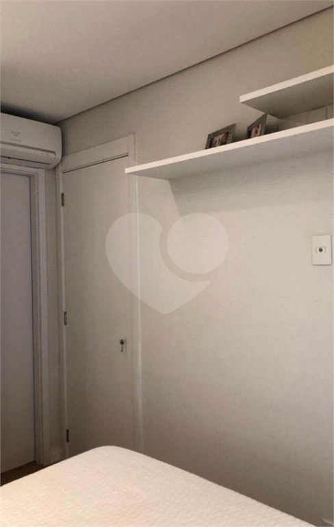 Apartamento à venda na Vila Mariana de 70,05m² com 2 dormitórios, 1 suíte e 2 vagas. 