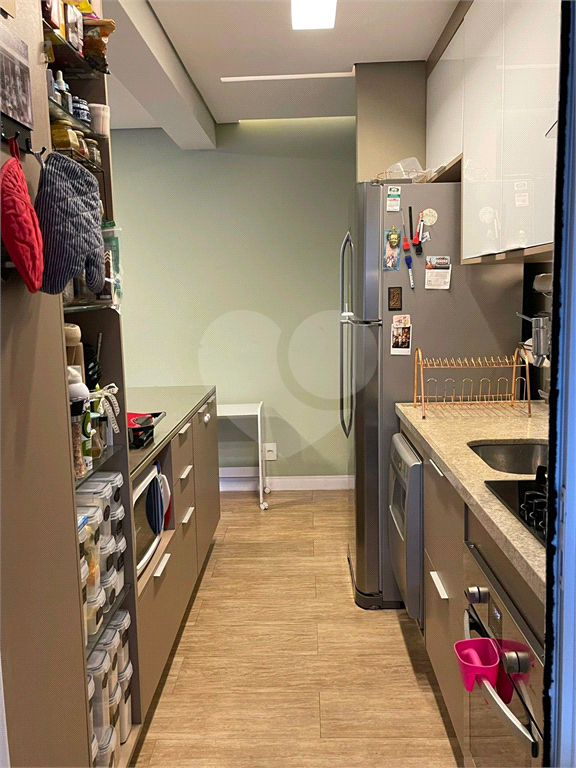 Apartamento à venda na Vila Mariana de 70,05m² com 2 dormitórios, 1 suíte e 2 vagas. 