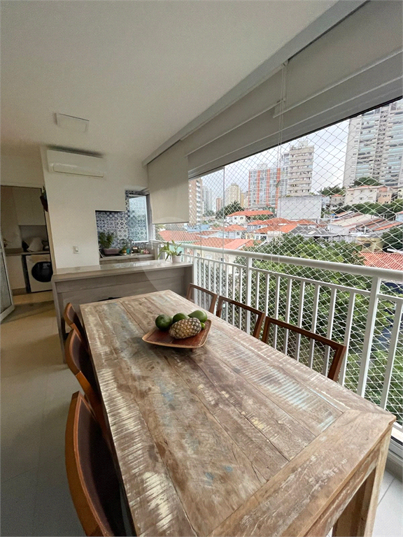 Apartamento à venda na Vila Mariana de 70,05m² com 2 dormitórios, 1 suíte e 2 vagas. 